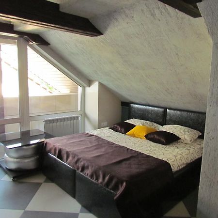 Guest House Khan Харьков Экстерьер фото
